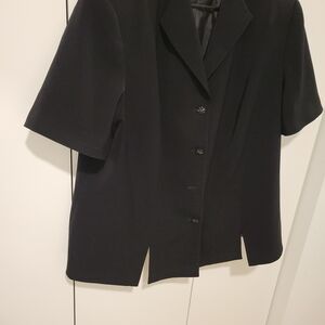 Le Suit Classic Black Short Sleeve Blazer